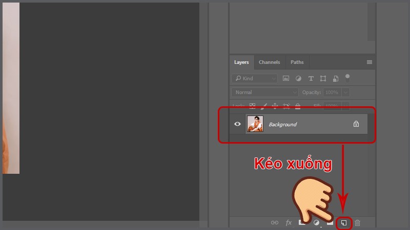 Kéo layer ảnh xuống mục Create a new layer để tạo một layer nhân bản